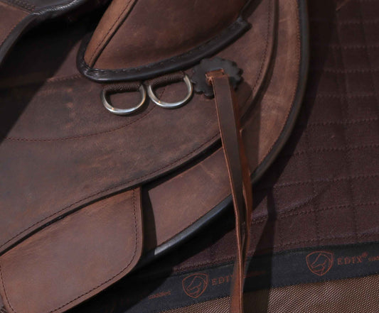 EDIX Tequiro treeless Western saddle